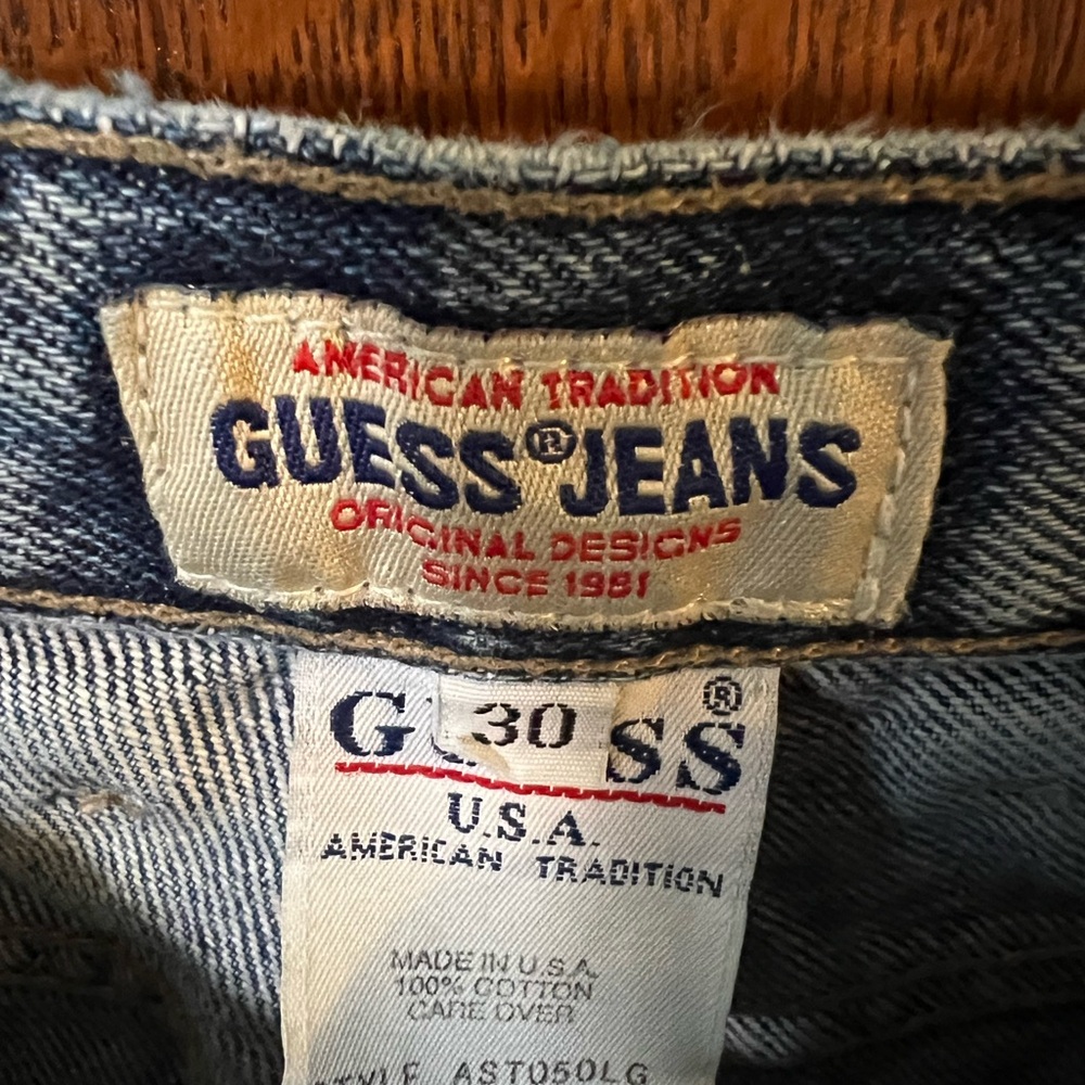 Authentic Vintage Guess high rise jeans. - Picture 4 of 5